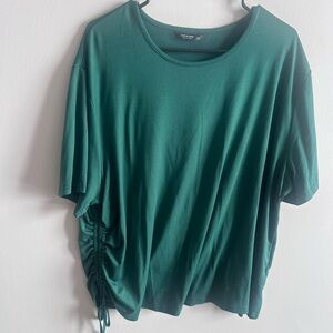 BUNDLE ONLY - 2+ ITEMS

SHEIN Dark Green Short Sleeve Ruched Tee